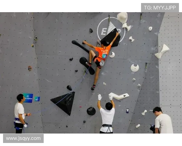 北京攀岩队在世界攀岩锦标赛中的默契配合与精彩表现分析 北京攀岩队在世界攀岩锦标赛中的默契配合与精彩表现分析