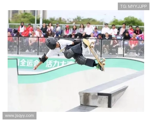 广州滑板队的速度挑战与成长之路探讨 广州滑板队的速度挑战与成长之路探讨