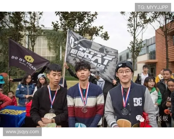 武汉城市马拉松评析:滑板队意识表现与城市文化的深度交融 武汉城市马拉松评析:滑板队意识表现与城市文化的深度交融