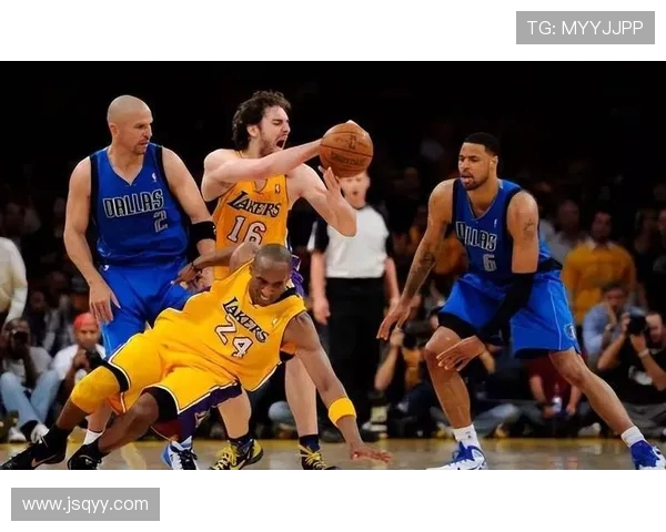 湖人对小牛精彩对决录像回放全程回顾与精彩瞬间分析