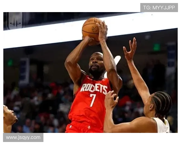 火箭队与步行者队激战77分差距精彩对决引发球迷热议