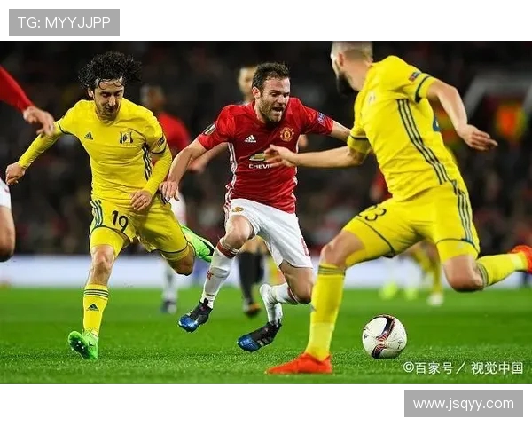 苏维埃之翼与莫斯科迪纳摩激战正酣谁将赢得这场足球巅峰对决