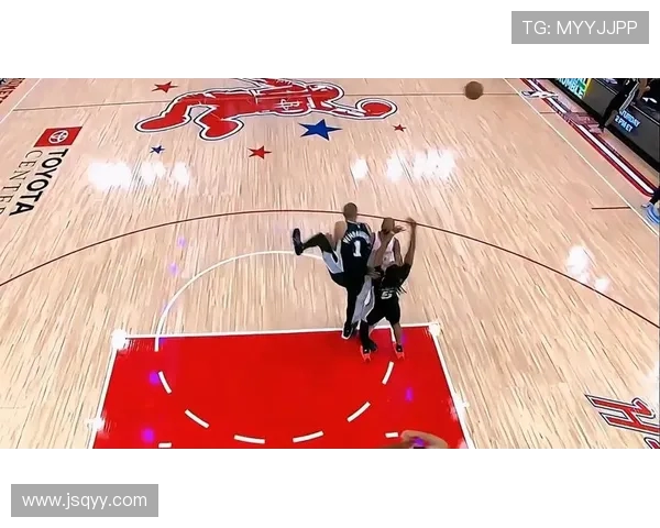 马刺与热火第3场激战回顾双方明星球员表现引人瞩目